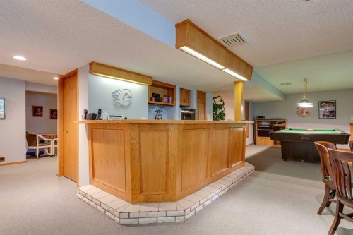 88 Woodacres Drive Sw, Calgary, AB - Indoor Photo Showing Other Room