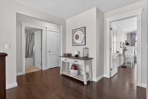 122 Springbluff Boulevard Sw, Calgary, AB - Indoor Photo Showing Other Room