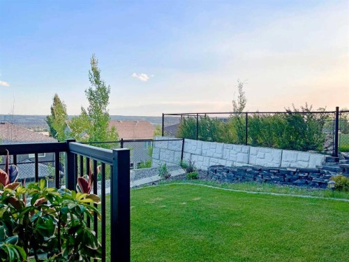 122 Springbluff Boulevard Sw, Calgary, AB - Outdoor