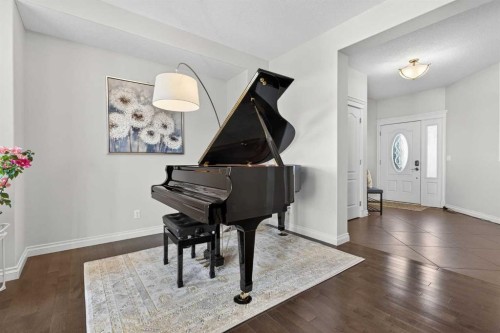 122 Springbluff Boulevard Sw, Calgary, AB - Indoor