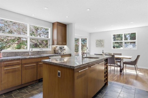 12 Varsville Place Nw, Calgary, AB - Indoor Photo Showing Kitchen