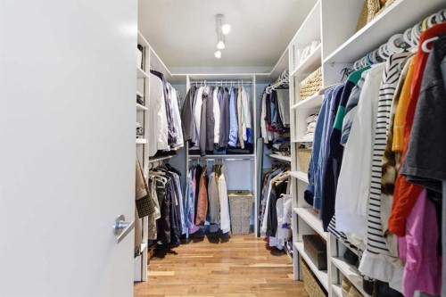 12 Varsville Place Nw, Calgary, AB - Indoor With Storage