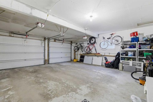 12 Varsville Place Nw, Calgary, AB - Indoor Photo Showing Garage