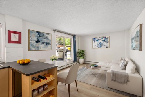 101-655 Meredith Road Ne, Calgary, AB - Indoor Photo Showing Living Room