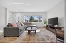 208 78 Avenue Se, Calgary, AB  - Indoor Photo Showing Living Room 