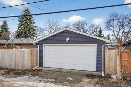 208 78 Avenue Se, Calgary, AB - Outdoor