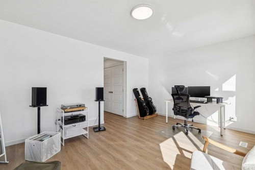 150 Lucas Close Nw, Calgary, AB - Indoor Photo Showing Office