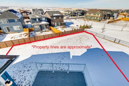 150 Lucas Close Nw, Calgary, AB - Outdoor