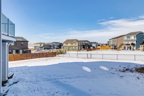 150 Lucas Close Nw, Calgary, AB - Outdoor
