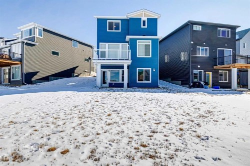 150 Lucas Close Nw, Calgary, AB - Outdoor