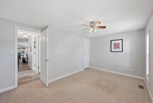 342 Burroughs Circle Ne, Calgary, AB 