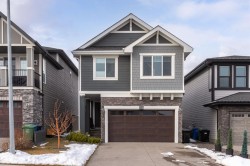 7270 11 Avenue SWCalgary, AB T3H 3V5