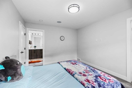 45 Waterford Terrace, Chestermere, AB - Indoor Photo Showing Bedroom