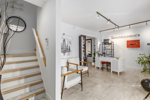 2032 34 Avenue Sw, Calgary, AB 