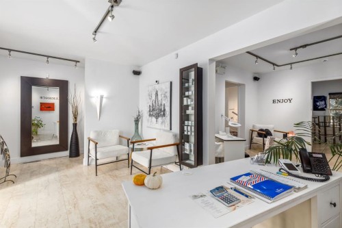 2032 34 Avenue Sw, Calgary, AB 