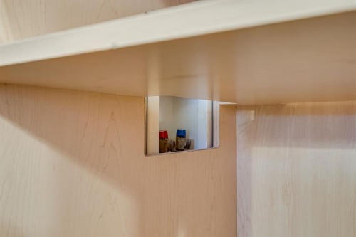 101-922 19 Avenue Sw, Calgary, AB - Indoor Photo Showing Other Room