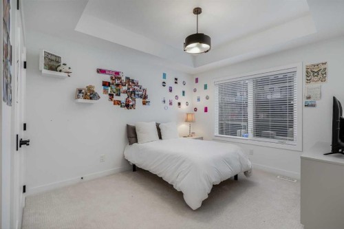 44 Timberline Way Sw, Calgary, AB - Indoor Photo Showing Bedroom