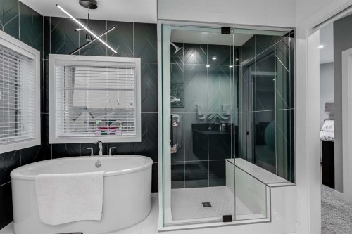 44 Timberline Way Sw, Calgary, AB - Indoor Photo Showing Bathroom