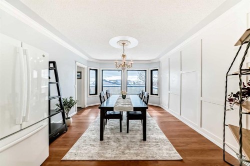 40 Christie Cairn Square Sw, Calgary, AB - Indoor Photo Showing Dining Room