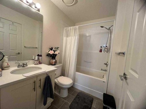 3313-99 Copperstone Park, Calgary, AB - Indoor Photo Showing Bathroom