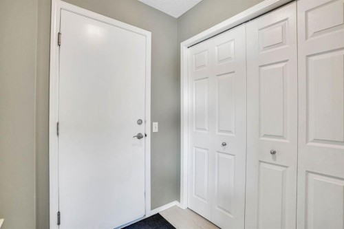 328 Tuscany Valley View Nw, Calgary, AB - Indoor Photo Showing Other Room