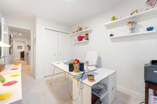 7411 202 Avenue Se, Calgary, AB - Indoor