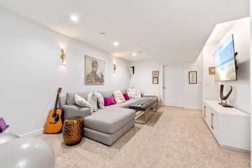 7411 202 Avenue Se, Calgary, AB - Indoor