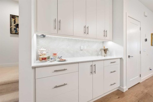 7411 202 Avenue Se, Calgary, AB - Indoor