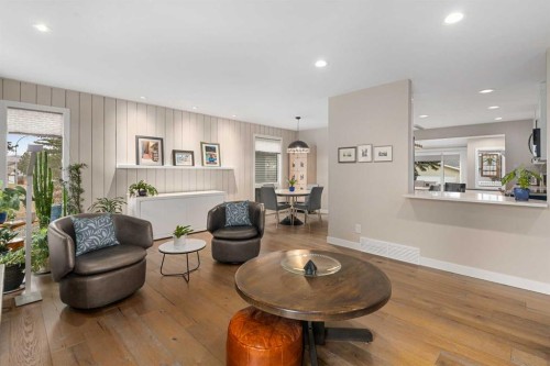 5689 Brenner Crescent Nw, Calgary, AB - Indoor Photo Showing Living Room