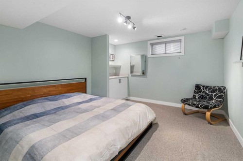5689 Brenner Crescent Nw, Calgary, AB - Indoor Photo Showing Bedroom