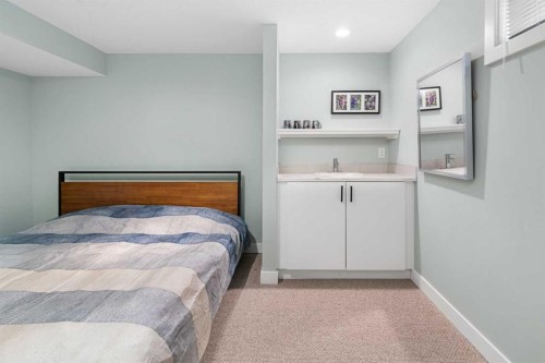 5689 Brenner Crescent Nw, Calgary, AB - Indoor Photo Showing Bedroom