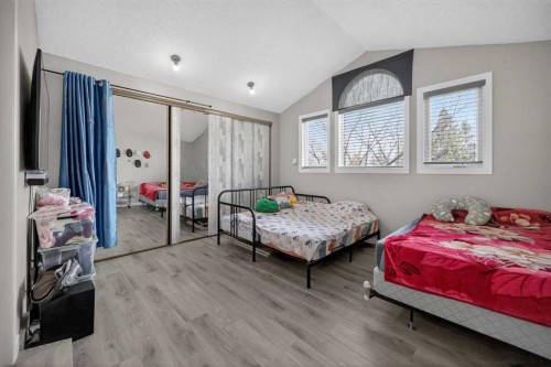 55 Millrise Way Sw, Calgary, AB - Indoor Photo Showing Bedroom