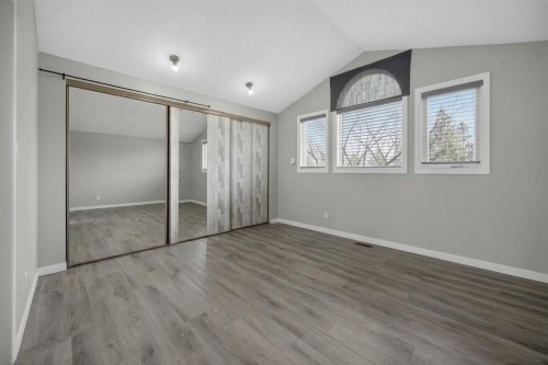 55 Millrise Way Sw, Calgary, AB - Indoor Photo Showing Other Room