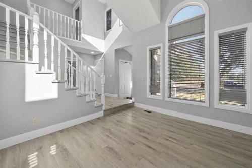 55 Millrise Way Sw, Calgary, AB - Indoor Photo Showing Other Room