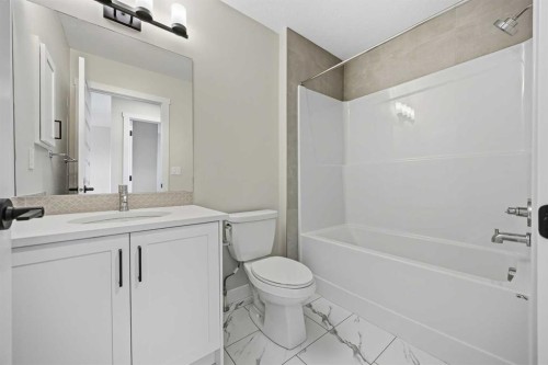 1047 Bayview Crescent, Airdrie, AB - Indoor Photo Showing Bathroom