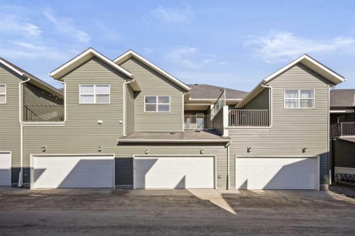 1047 Bayview Crescent, Airdrie, AB - Outdoor