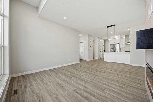 1047 Bayview Crescent, Airdrie, AB - Indoor Photo Showing Other Room