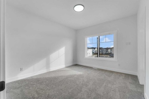 18 South Shore Road, Chestermere, AB - Indoor Photo Showing Other Room