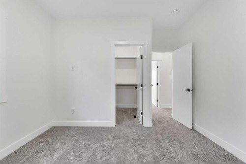 18 South Shore Road, Chestermere, AB - Indoor Photo Showing Other Room