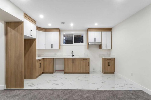 18 South Shore Road, Chestermere, AB - Indoor