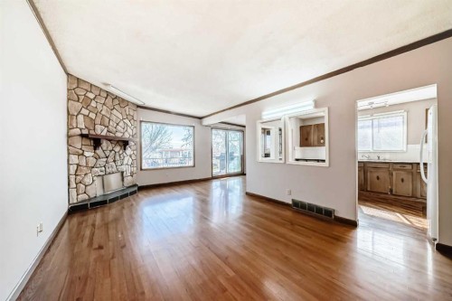 2610 Dover Ridge Drive Se, Calgary, AB - Indoor Photo Showing Other Room