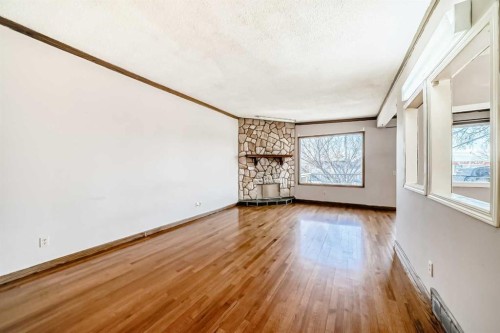 2610 Dover Ridge Drive Se, Calgary, AB - Indoor Photo Showing Other Room