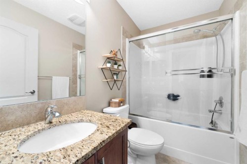 100 Evansborough Common Nw, Calgary, AB - Indoor Photo Showing Bathroom