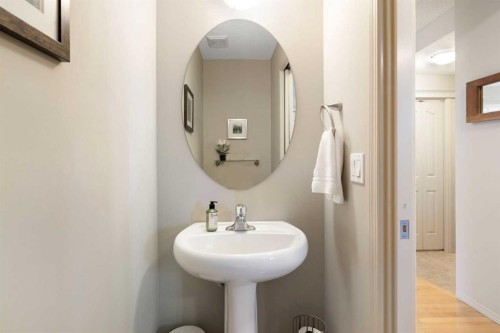 28 West Springs Close Sw, Calgary, AB - Indoor Photo Showing Bathroom