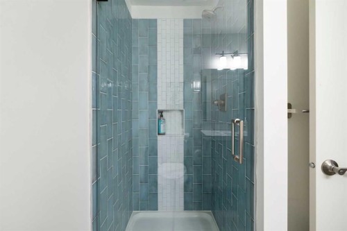 28 West Springs Close Sw, Calgary, AB - Indoor Photo Showing Bathroom