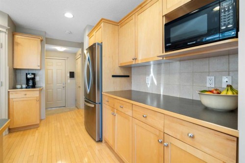 28 West Springs Close Sw, Calgary, AB - Indoor Photo Showing Kitchen