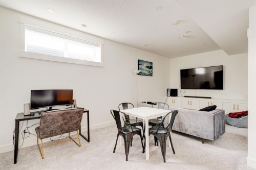 1804 20 Avenue, Calgary, AB - Indoor