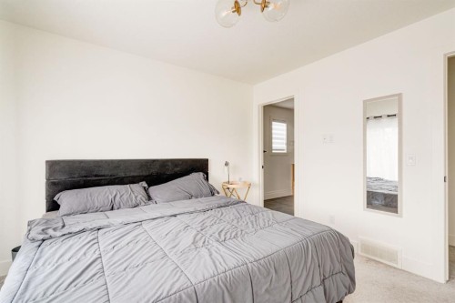 1804 20 Avenue, Calgary, AB - Indoor Photo Showing Bedroom