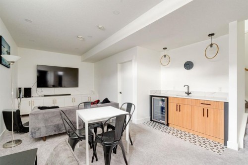 1804 20 Avenue, Calgary, AB - Indoor Photo Showing Dining Room