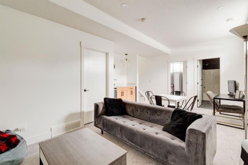 1804 20 Avenue, Calgary, AB - Indoor Photo Showing Living Room